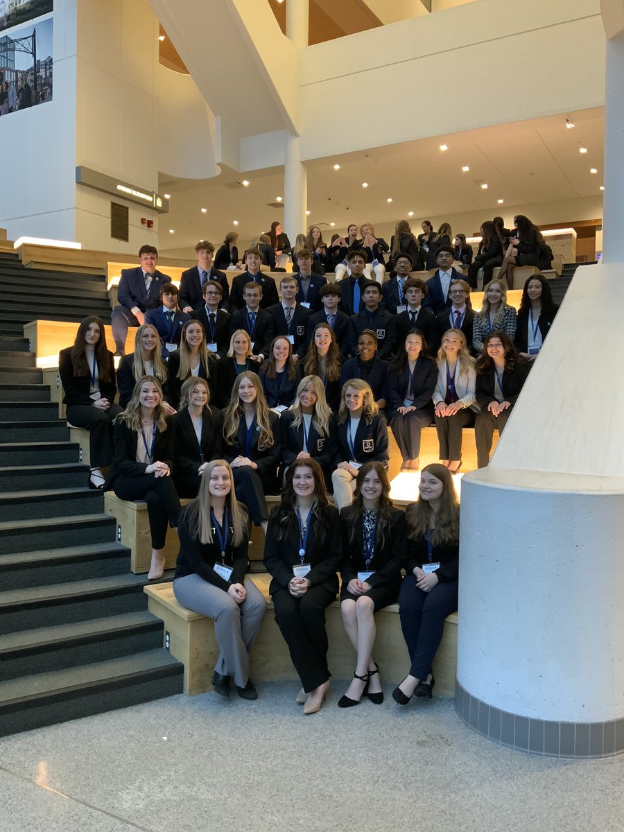 FairmontMktg's tweet photo. Congratulations to all students who competed in 🔷DECA🔷 State‼️🎉 Next stop…🔷DECA🔷 Nationals on April 22-27🏆 https://t.co/2dKdEhgsAO