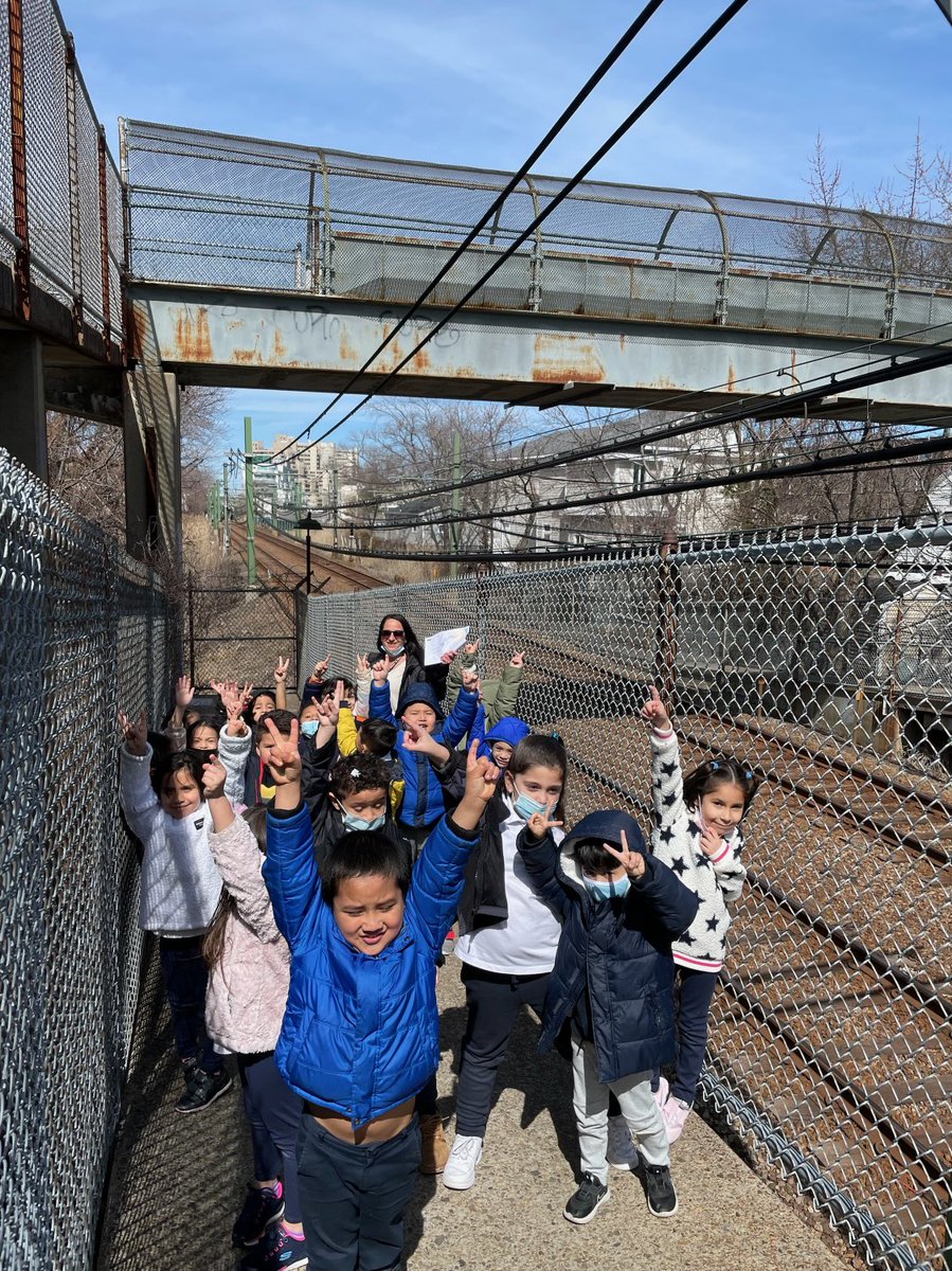 sspeziale's tweet photo. In social studies our class is learning about maps and symbols.  Today we followed a map which took us from the school, over the bridge and towards the beach.  What a great “real” learning experience ⁦@Garfield_ESL⁩ https://t.co/K5jypBzpN2