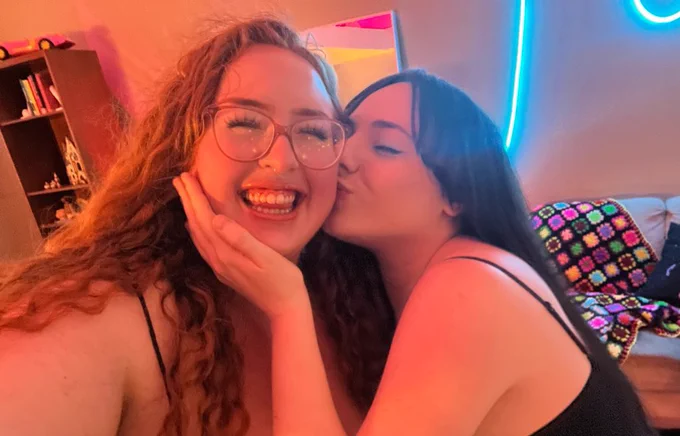 ANYWAYS MY BEST FRIEND JUST WON TOP BBW PERFORMER AT THE PORNHUB AWARDS 💖💖💖💖💖 