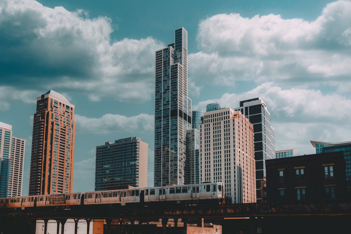 benjaminsuter's tweet photo. I’ve not had any heart to share photos in the past couple months but Chicago always brings some of that back for me. https://t.co/U6pnLsJxZB