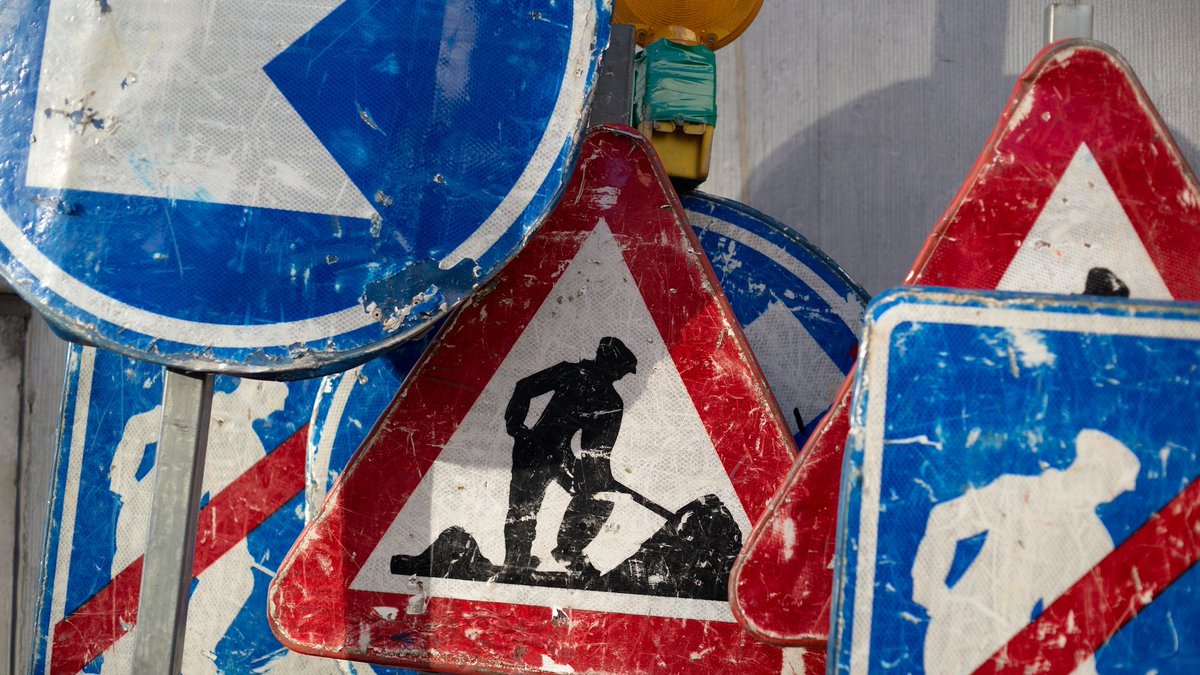 GROOT ONDERHOUD DEEL IR. ENSCHEDEWEG (N212) VOOR WOERDEN: 

Aannemer KWS voert in opdracht van de provincie Utrecht van 11 april a.s. tot en met 9 mei a.s. groot onderhoud uit aan een deel van de Ingenieur Enschedeweg (N212).

rtvrondevenen.nl/nieuws/artikel…