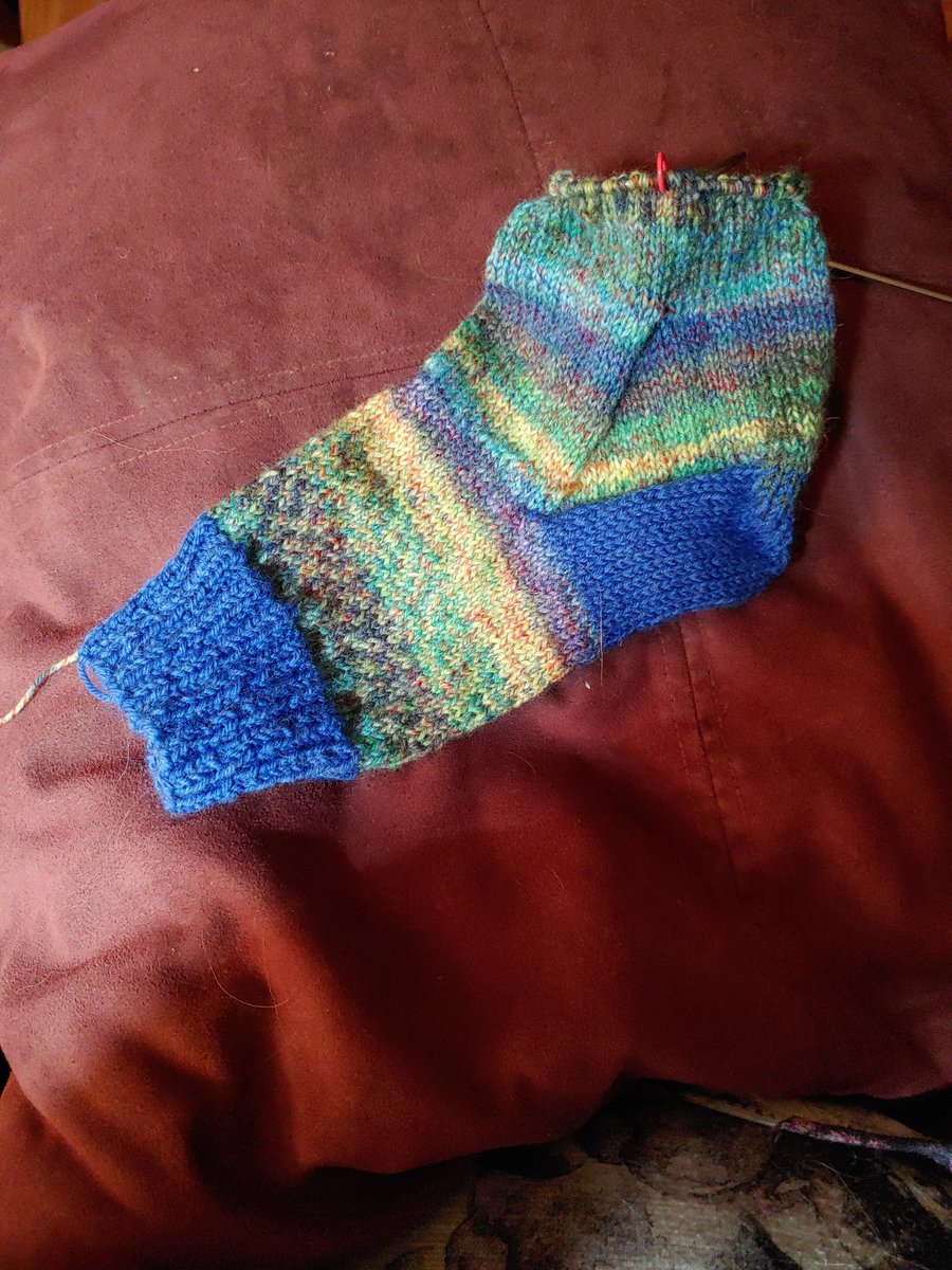 RelentlesslyUU's tweet photo. Here for her! #KnittersForJusticeJackson https://t.co/SgEhfB81s4