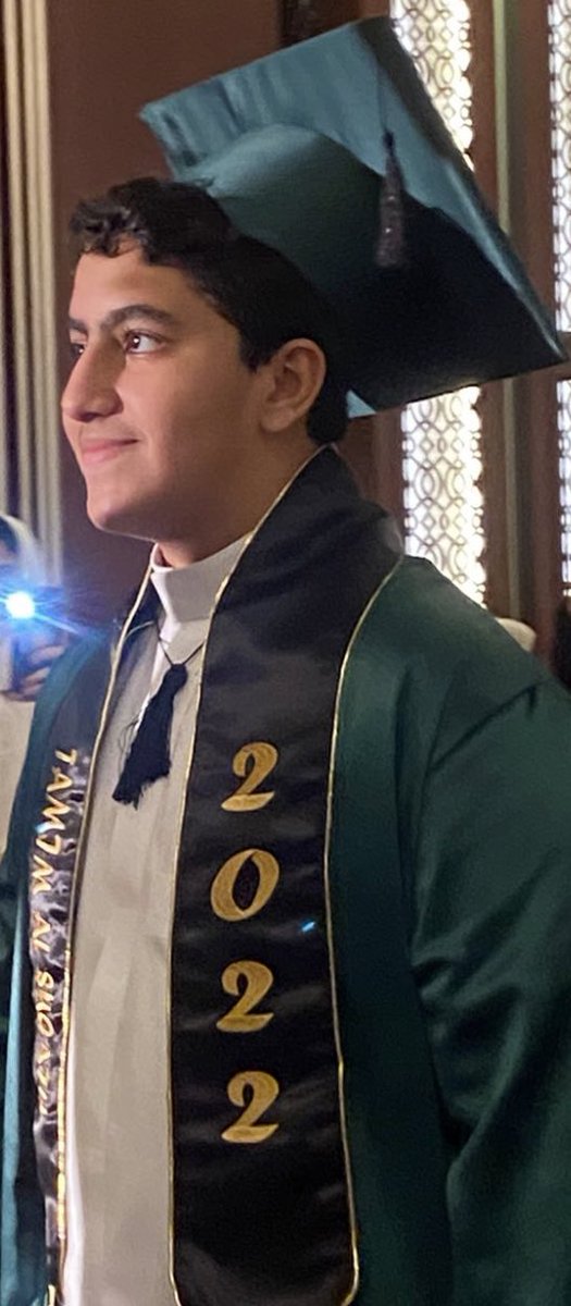 مبارك التخرج وعقبال الدكتوراه يا أول فرحتي ✨تميم ✨وعقبال أشوفك في أعلى المناصب يارب شكرا مدارس جيل الابداع على دعواتنا وحضورنا الحفل الرائع اللي ماراح ننساه أبدا