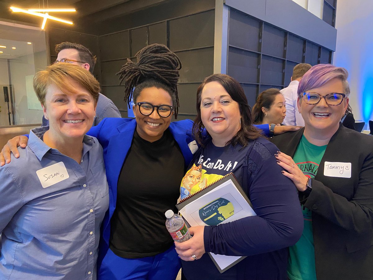 TammyFuqua3's tweet image. So great having @thesmoothfactor at our @AVIXAWomen SoCal event last night. See you next month at #NABShow2022. #avixawomen