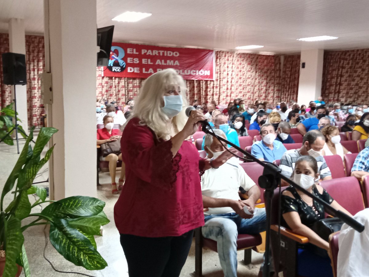 DrRobertoMOjeda's tweet photo. Presentada candidatura al Comité Provincial, Buró Ejecutivo y Comisiones Permanentes de Trabajo del @PartidoPCC en #Mayabeque. Los delegados expresaron su compromiso con el Partido, la #Revolucion y el #Socialismo. #Cuba #JuntosCreciendo #UnidadYContinuidad @DiazCanelB https://t.co/QqFmOngIRS