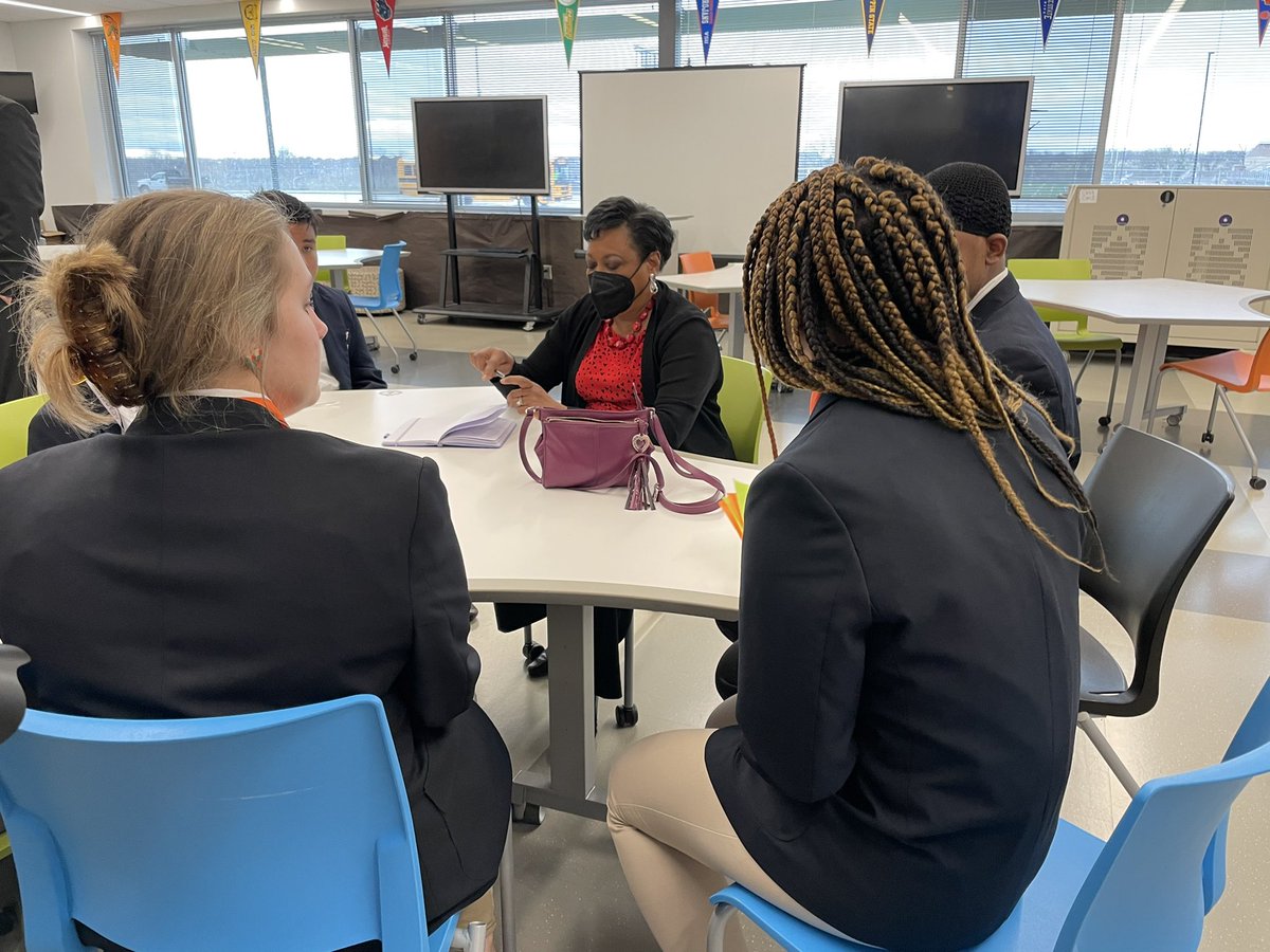 BeckyPringle's tweet photo. I was lucky enough to kick off my morning at Frederick Douglass High School and Carter G. Woodson Academy in Lexington. It was so great to spend time with these student ambassadors and educators! #NEAJusticeJoyTour https://t.co/28sfasyt9e
