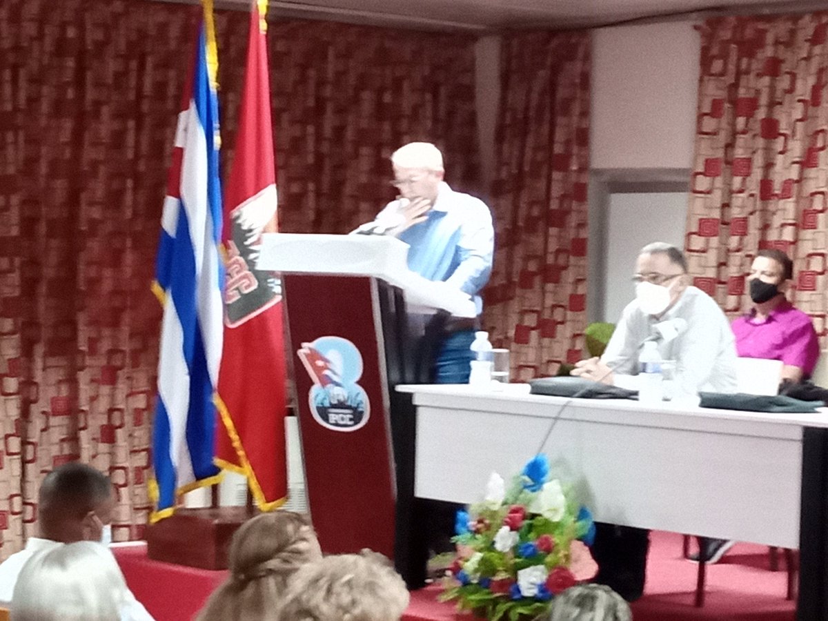 DrRobertoMOjeda's tweet photo. Presentada candidatura al Comité Provincial, Buró Ejecutivo y Comisiones Permanentes de Trabajo del @PartidoPCC en #Mayabeque. Los delegados expresaron su compromiso con el Partido, la #Revolucion y el #Socialismo. #Cuba #JuntosCreciendo #UnidadYContinuidad @DiazCanelB https://t.co/QqFmOngIRS