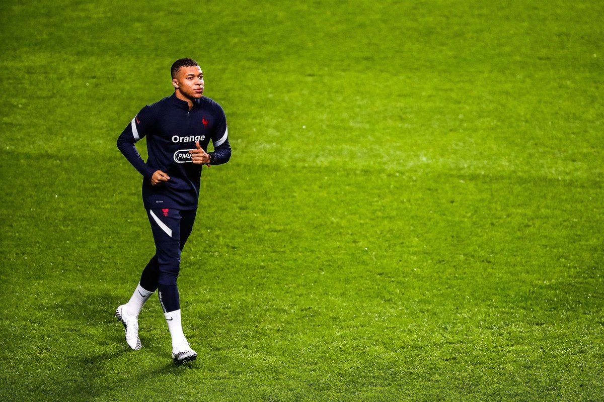 lnstantFoot's tweet photo. Depuis son arrivée en Bleus, Kylian Mbappé reverse toutes ses primes de droits à l’image à des associations caritatives. 👏

(🗞 Le Parisien) https://t.co/8Yib2xla2H