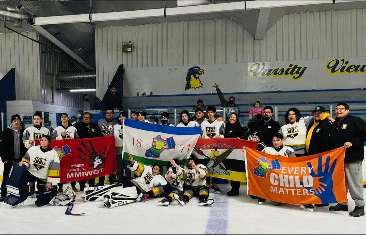 Treaty_2's tweet photo. Congratulations Pinaymootang Minor Hockey!!! Winning Silver Medals in the #WinnipegHockeyLeague #MinorHockey #FirstYear #SilverMedal #Treaty2Territory https://t.co/wbf3MrZo8A