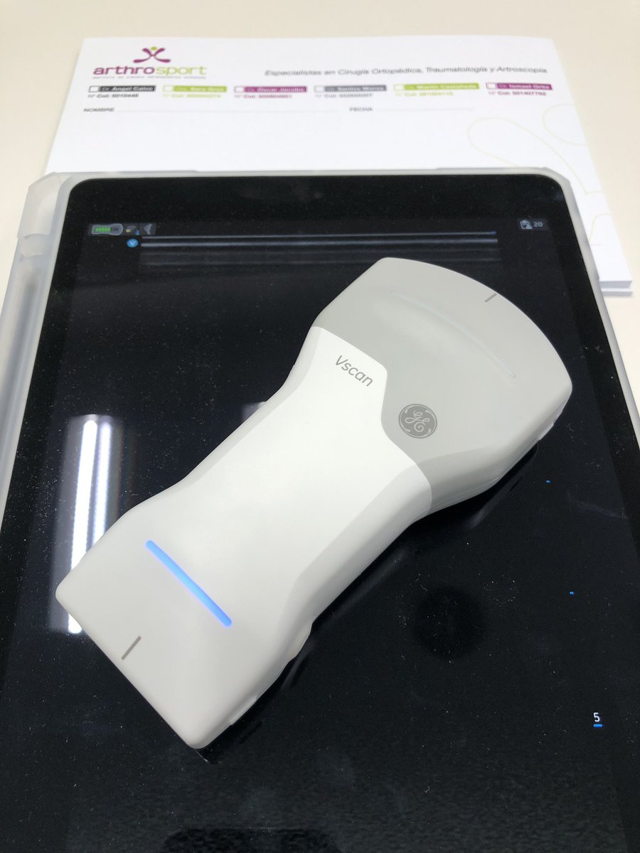 drmorosmarco's tweet photo. Os presento a este #ecógrafo portátil vía wifi-bluetooth. Hasta ahora los 3 que había probado con esta modalidad tenían un pequeño retardo entre el movimiento de la sonda y la imagen de la tablet. El retardo era muy pequeño pero lo suficiente para hacerlo desagradable. https://t.co/oBKoQKNIqP