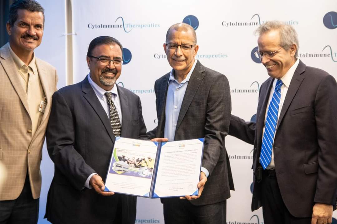 ToaBajaOficial's tweet photo. ¡De Toa Baja para el mundo! Hoy quedó inaugurada en Candelaria, la planta de CytoImmune Therapeutics, compañía de inmunoterapia en etapa clínica para desarrollar y fabricar tratamientos innovadores contra el cáncer.  ¡Continuamos haciendo historia y #ConstruyendoJuntos! https://t.co/GvSH05Bccy