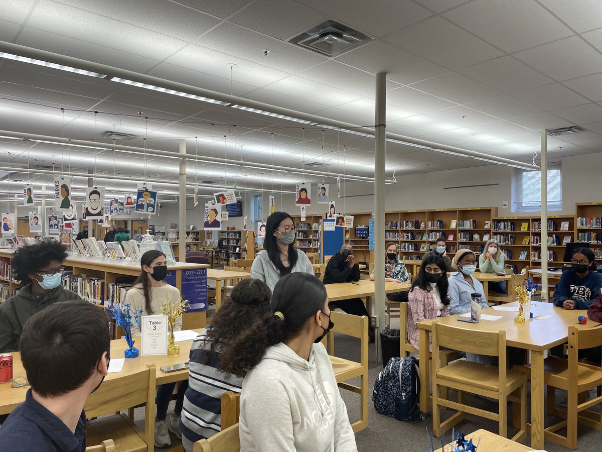 JohnLewisHSFCPS's tweet photo. So very proud of our IB Diploma Candidates for finishing their impressive extended essays!  Thank you for also sharing your wisdom with juniors who are on deck!!! https://t.co/qALcNnt1jQ