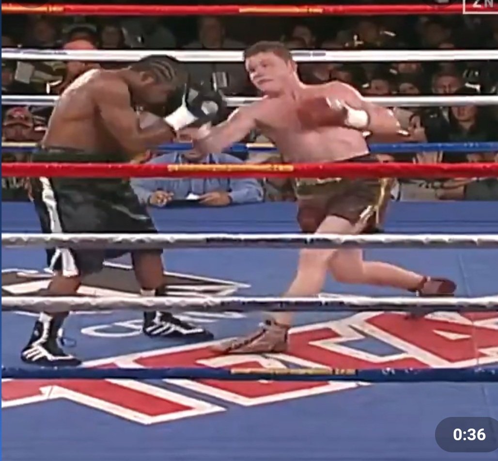 MBerdonce's tweet image. Todos tenemos un pasado, antes de ser una gran estrella, hubo que forjar un duro camino que iluminará un futuro prometedor!!
Esta noche en @gol veremos a "Canelo" con 18 años en su debut en USA comenzando a forjar su futuro frente al doble Campeón Nacional Amateur Larry Mosley!!