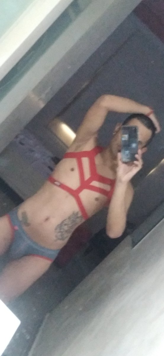 Nefyzto69's tweet photo. #OmbligoDeSemana #Jockstrap #Arnes #RedAndGray @RegiolandiaMTY @EncuentroGayMty https://t.co/pocnGd76o2