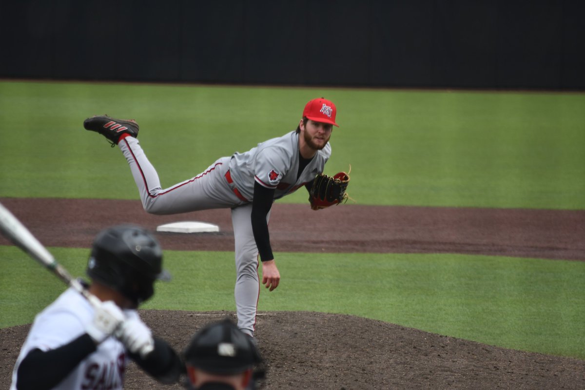AStateBaseball's tweet photo. END 6️⃣ | Williams and Charlton work a 1-2-3 inning!

🐺 4
🐶 6

📊 https://t.co/EnACgaaQpr
📻 https://t.co/bCPB8RQD6Y

#WolvesUp🐺 https://t.co/ExW3Aj3aRu