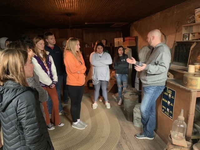 MeadeBuffaloes's tweet photo. Our Junior class had a great day experiencing the Ellinwood Underground as they wrapped up their novel study of The Great Gatsby. Our students and their teacher, Lori Biger, were able to enjoy a nice, cold sarsaparilla and learn about life underground.
#WeR226 #MeadeBuffaloes https://t.co/HaafqoGQSY
