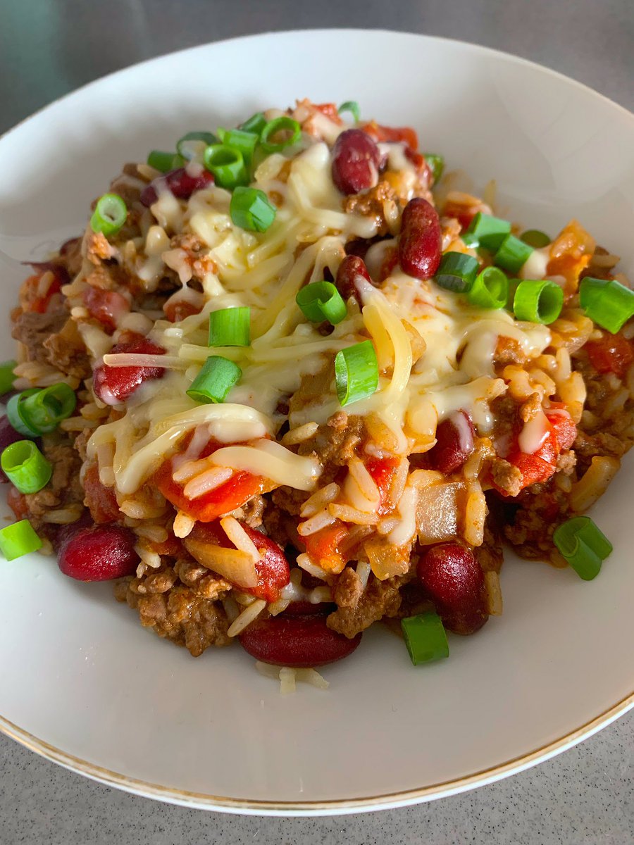 Texas Beef Skillet. This is a delicious and easy one pot meal perfect for a quick weekday dinner. 

#foodporn #food #breakfast #lunch #dinner #foodie #cheflife #foodpic #recipe #bbq #foodblog #knives #chefknives #cooking #yummy