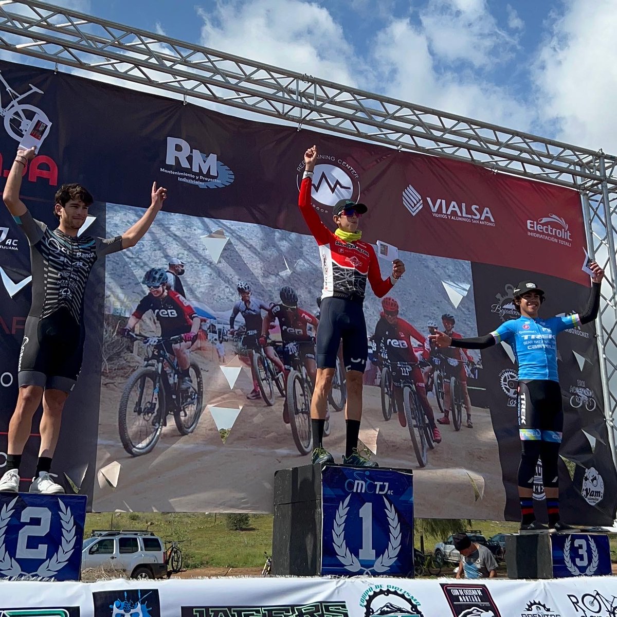 SoCalCycling's tweet photo. #Congratulations to Carlos Mac Pherson (https://t.co/1x8xoRZcYb Team) on winning the CMCTJ mountain bike race this past weekend! 🚵🙌
#SoCalCyclingcom, #RidePactimo, #KMCChain, #AbusGameChanger, #FullSpeedAhead #FSARoad, #VisionTechUSA, #MonsterHydro #GizmoCycling https://t.co/DGJhG6U3Mv