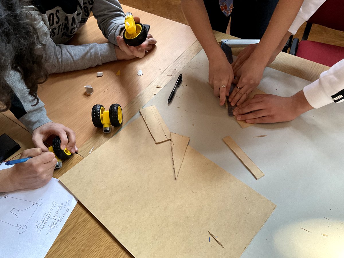 englishbydavid's tweet photo. Day 3️⃣ - Students have worked in teams to build their own green vehicles and visited Szczezin Underground, the biggest civil shelter in Poland from WWII #ScienceAcrossEurope @Erasmus_Project @proyectocartama @mmarmalea https://t.co/Hq8poccb0K
