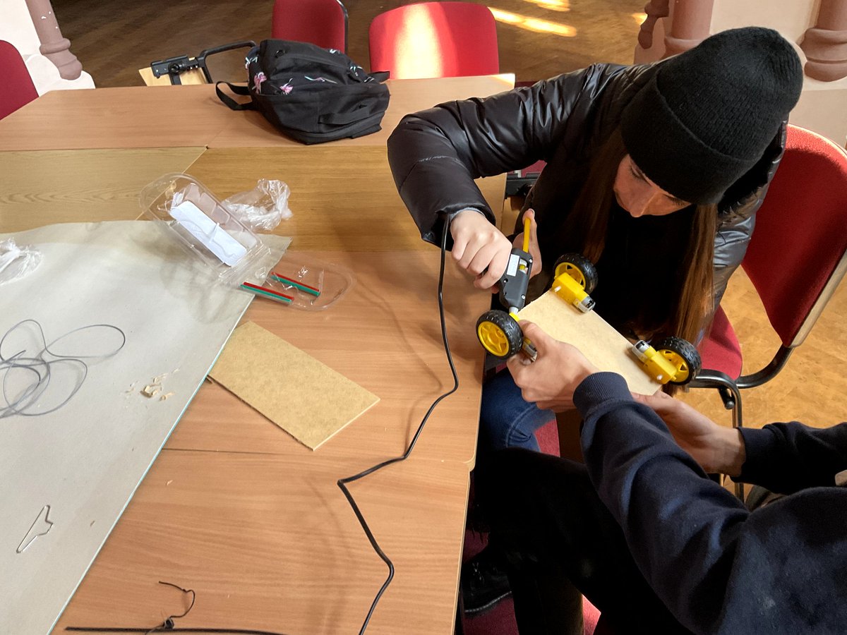 englishbydavid's tweet photo. Day 3️⃣ - Students have worked in teams to build their own green vehicles and visited Szczezin Underground, the biggest civil shelter in Poland from WWII #ScienceAcrossEurope @Erasmus_Project @proyectocartama @mmarmalea https://t.co/Hq8poccb0K
