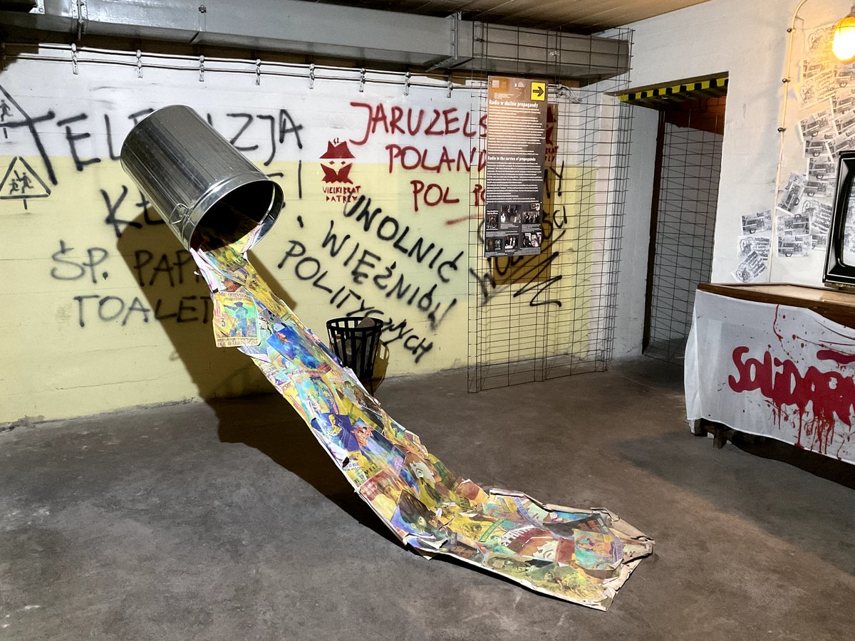 Day 3️⃣ - Students have worked in teams to build their own green vehicles and visited Szczezin Underground, the biggest civil shelter in Poland from WWII #ScienceAcrossEurope <a href="/Erasmus_Project/">Erasmus+ Projects</a> <a href="/proyectocartama/">IES Cartima</a> <a href="/mmarmalea/">M Mar Garcia</a>