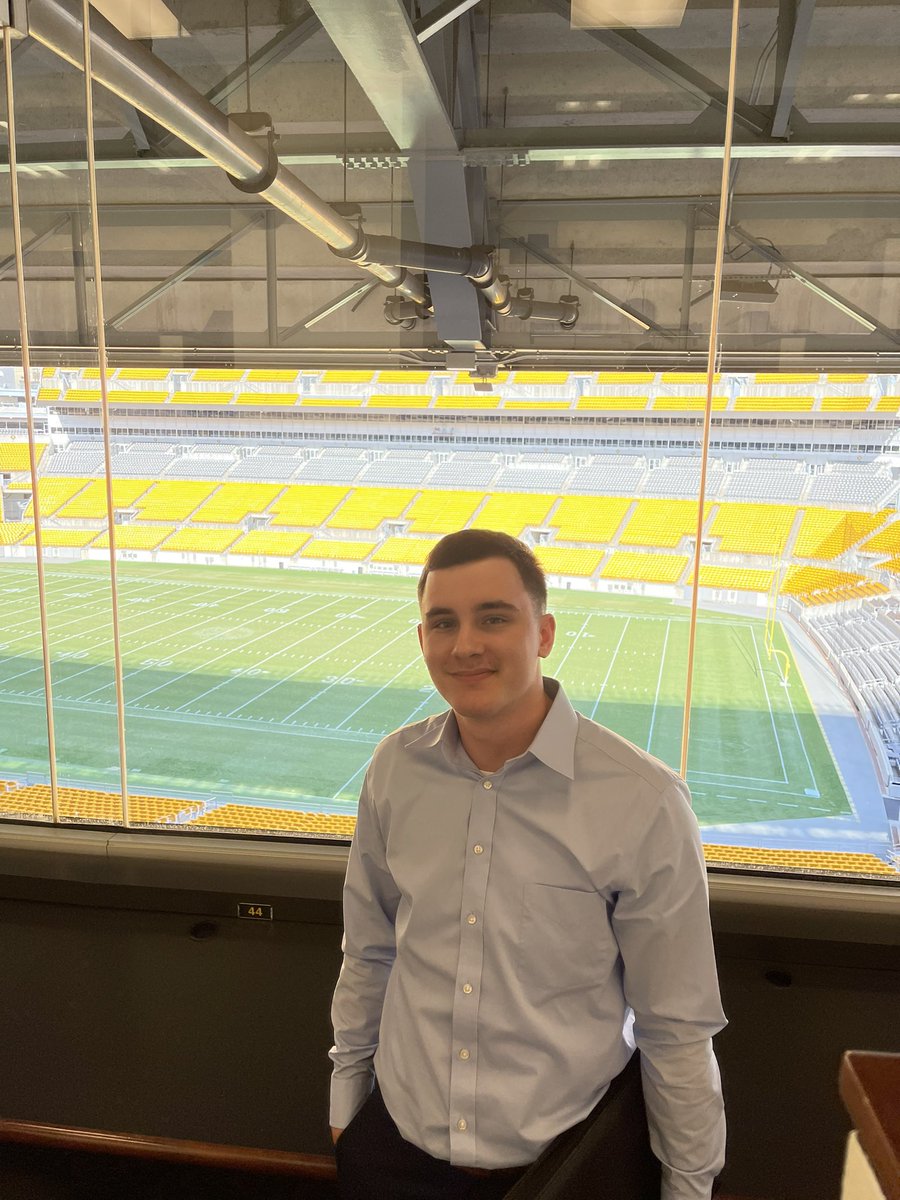 JacobSeanTracy's tweet photo. Great experience at the Steelers Student Summit!! Thank you guys for hosting it! @SteelersPRBurt @AngelaTegnelia @SteelersPRMike @MackaiyaCherry @steelers @kylekron @missi_matthews #Steelers https://t.co/TNpiHl0Xlx