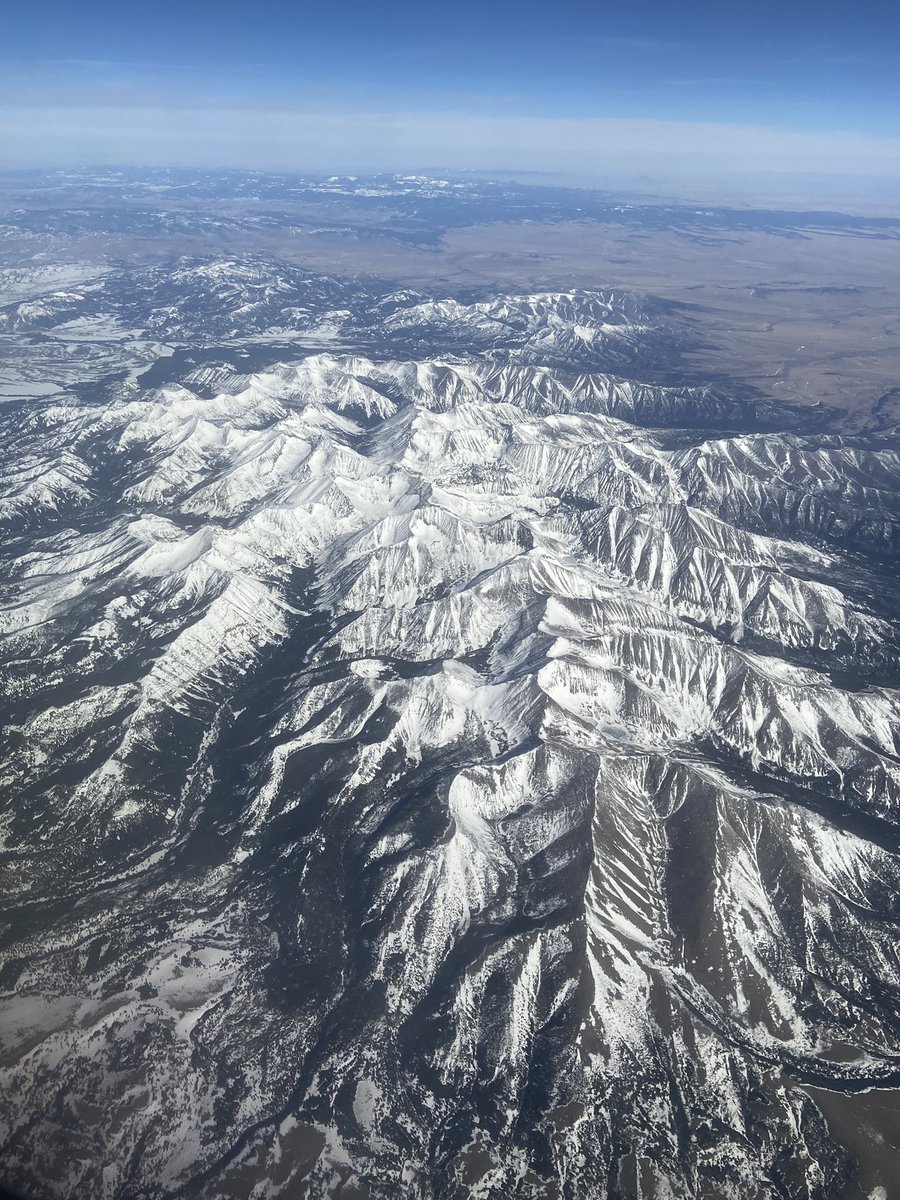 schmemela's tweet photo. Plane geology en route to one of my favorite places! #LifeOfATravelingScientist #RocksRocksRocks https://t.co/v45Qf4QS8d