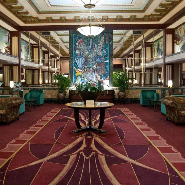 DoetsReizen's tweet image. (Her)ontdek New York! 🗽 De stad bruist en barst opnieuw van de energie. Terug in ons aanbod: Art Deco hotel @HotelEdison op steenworp afstand van Times Square en de theaters van Broadway. Boek @DoetsReizen: doetsreizen.nl/reizen/stedent… I❤️NY

#newyork #nyc #stedentrip #citytrip