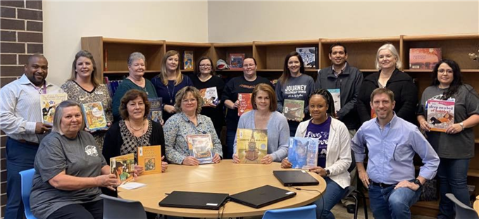 txumc's tweet photo. Reading Buddies will soon be back in session. The community-wide volunteer effort to help elementary students build their reading skills is organized by Dayton FUMC. Now, after a 2-year hiatus due to COVID, the program is relaunching at the end of March.

https://t.co/6BdjAvHDY6 https://t.co/UecRqeQ9EF