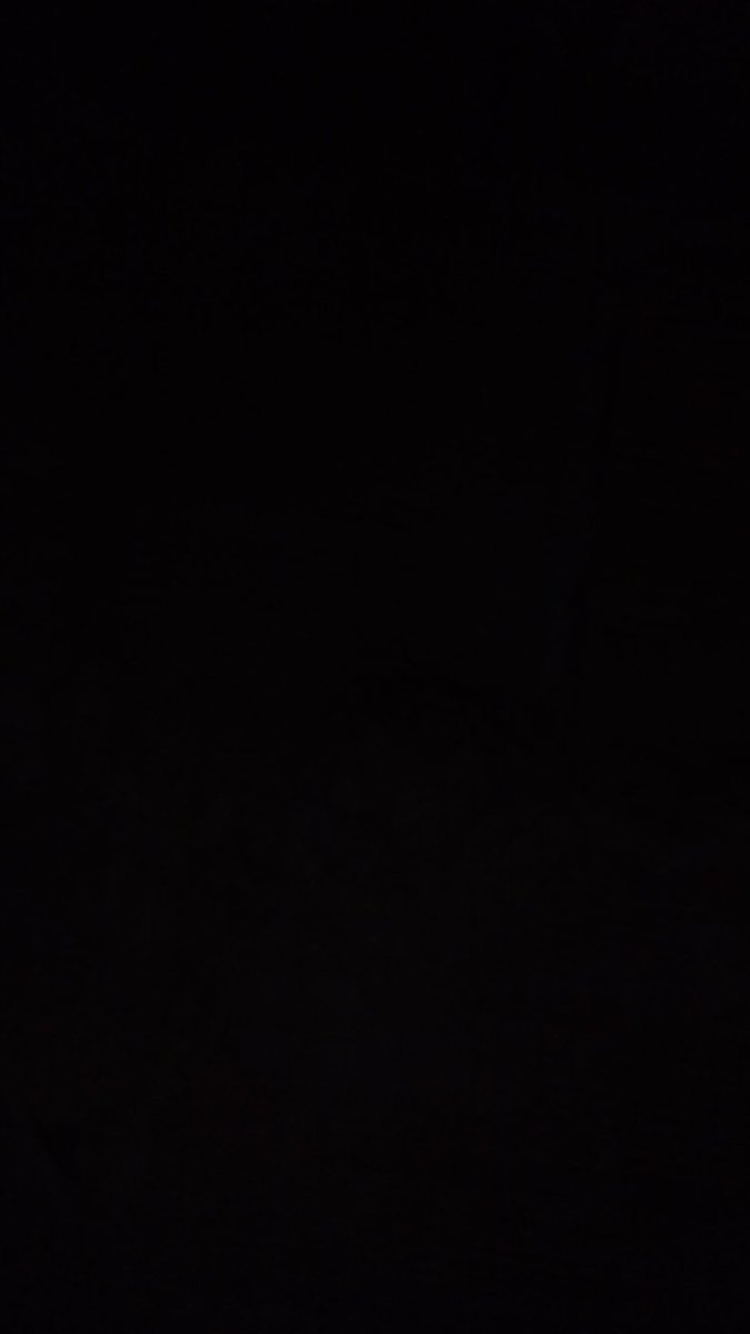 #HablanLosVecinos

La Urbanización #LomasDelAvila está #SinLuz