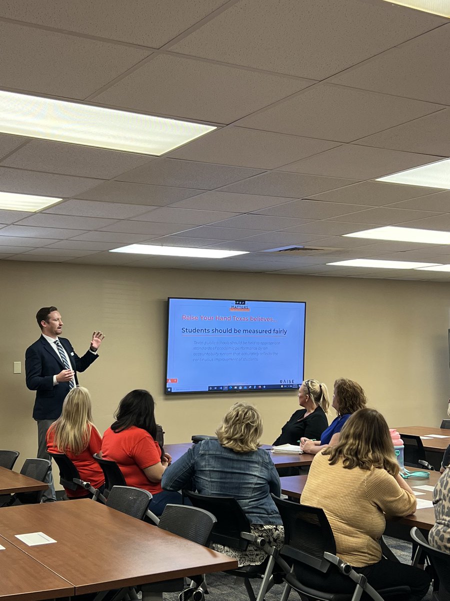 RYHT_GulfCoast's tweet photo. I was honored to present our #MeasureWhatMatters campaign to the outstanding Teachers of @BrazosportISD yesterday! Their testimonies were both powerful and humbling…we have to stand up for our public schools! #RYHT https://t.co/cAK0Mtrjq8