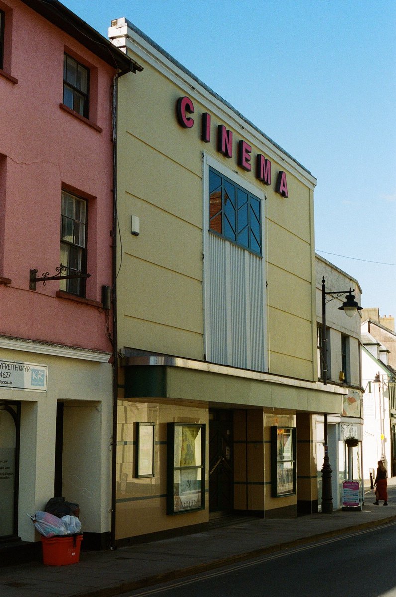 Playing with subjects outside of my comfort zone
🎞️ - Portra 800