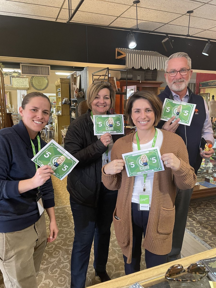 Antiquing at Broadway Antiques in <a href="/DowntownEdmond/">Downtown Edmond</a> for <a href="/CitizensEdmond/">Citizens Bank of Edmond</a> #CBECashMob today! Who wins the prize for the best find? 🤗