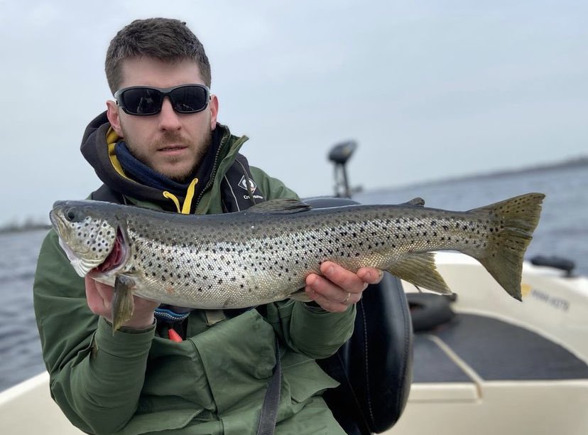 RonanFox_'s tweet photo. A special catch! #wildbrown #ireland https://t.co/fpf8tUUpn0
