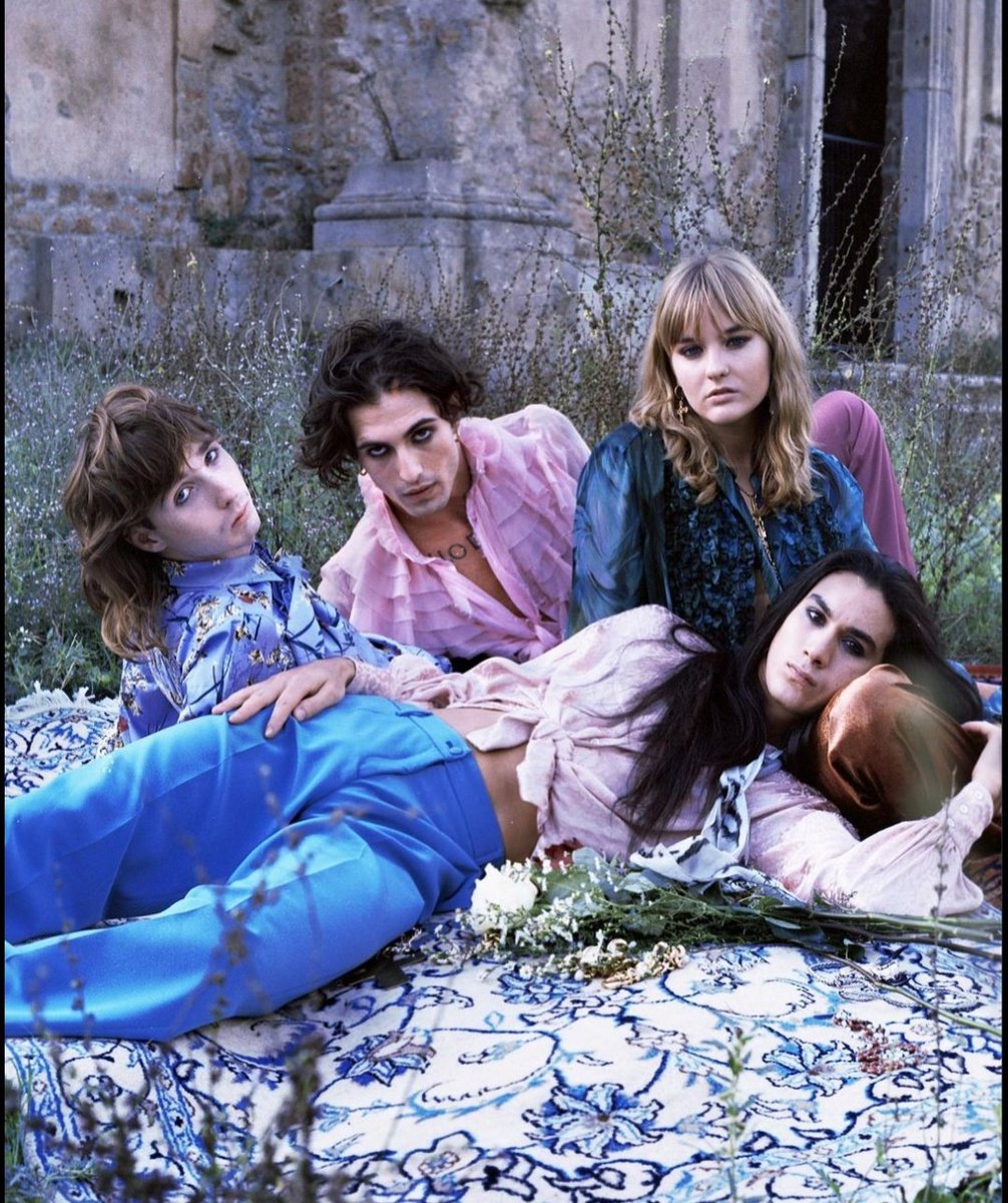 ManeskinFlowers's tweet photo. ����: @teatrosdeira
╰▸💌: @MVNSKN
✎: u deserve the world. i hope u know that <3 
⚘ : blue delphinium https://t.co/oXnZsbnY6M