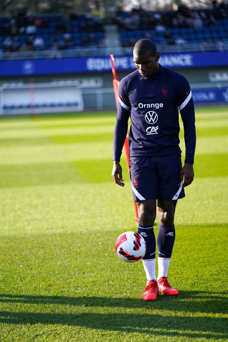 paulpogba's tweet photo. 𝐏𝐮𝐭𝐭𝐢𝐧𝐠 𝐢𝐧 𝐭𝐡𝐞 𝐰𝐨𝐫𝐤! #𝐅𝐢𝐞𝐫𝐬𝐝𝐞𝐭𝐫𝐞𝐁𝐥𝐞𝐮𝐬 🇫🇷 https://t.co/Lwx4X9tShK