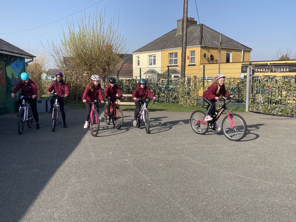hook_sermor's tweet photo. Congratulations to all our amazing and resilient  Year 6s who took part and completed their cycling proficiency course! #healthyconfidentindividuals @hook_primary https://t.co/EU1yRYdF1U