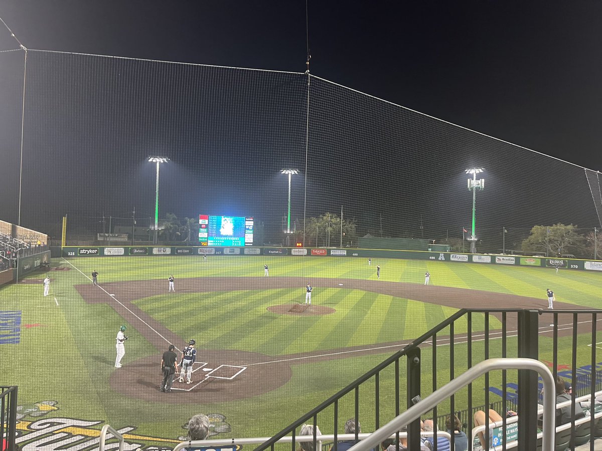 Great time visiting Tulane and meeting with head baseball coach @TUJewett and head football coach <a href="/CoachWEFritz/">Coach Willie Fritz</a>. First Class academic institution and incredible facilities.   <a href="/Manasquan_FB/">Manasquan Football</a> <a href="/Squan_Baseball/">Manasquan Baseball</a>