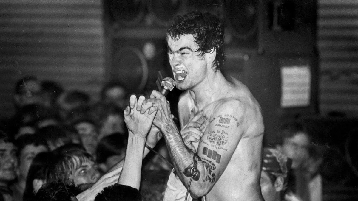 LoudAndQuietMag's tweet photo. We've made another Primer Playlist for our subscribers. This one is dedicated to LA Hardcore 1977-1985, by L&amp;Q punk in residence @Dom_Haley https://t.co/xH9ltA3N7T #blackflag #hardcore #lahardcore https://t.co/xIhB3tWrpA