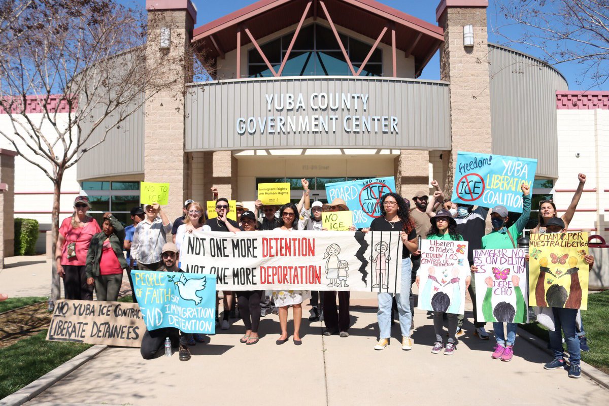CCIJustice's tweet photo. Yesterday we went all the way to Yuba County to let the Board of Supervisors know we’re holding them accountable for maintaining a multimillion dollar contract with ICE at the expense of our communities. We’re demanding: YUBA LIBERATION, CONTRACT TERMINATION 📣 https://t.co/kw3mEE2nxZ