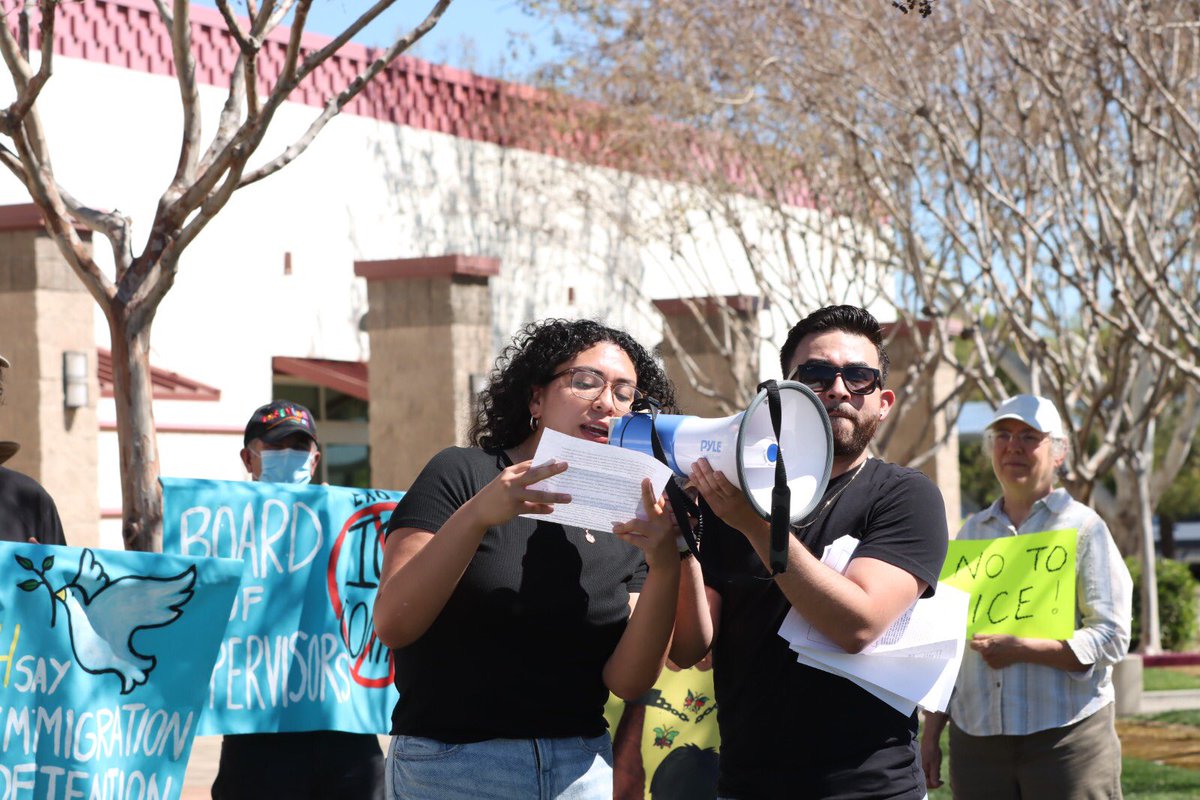 CCIJustice's tweet photo. Yesterday we went all the way to Yuba County to let the Board of Supervisors know we’re holding them accountable for maintaining a multimillion dollar contract with ICE at the expense of our communities. We’re demanding: YUBA LIBERATION, CONTRACT TERMINATION 📣 https://t.co/kw3mEE2nxZ