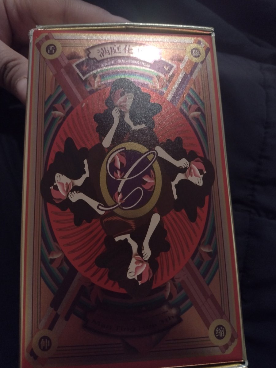 BelovedAge's tweet photo. Would you like to know what's in this box. Will show you tomorrow 😜 https://t.co/Xe7JmJHcNz