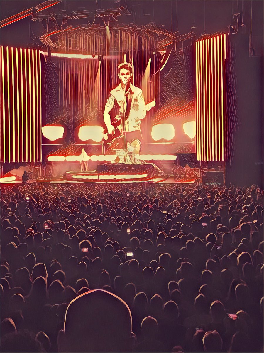 Trouble was absolutely coming. Wat gaaf om weer “gewoon” in <a href="/AFASLive/">AFAS Live</a> een concert bij te wonen. <a href="/royalblooduk/">Royal Blood</a> <a href="/KINKpuntnl/">KINK</a> #TochFfLekkerZo