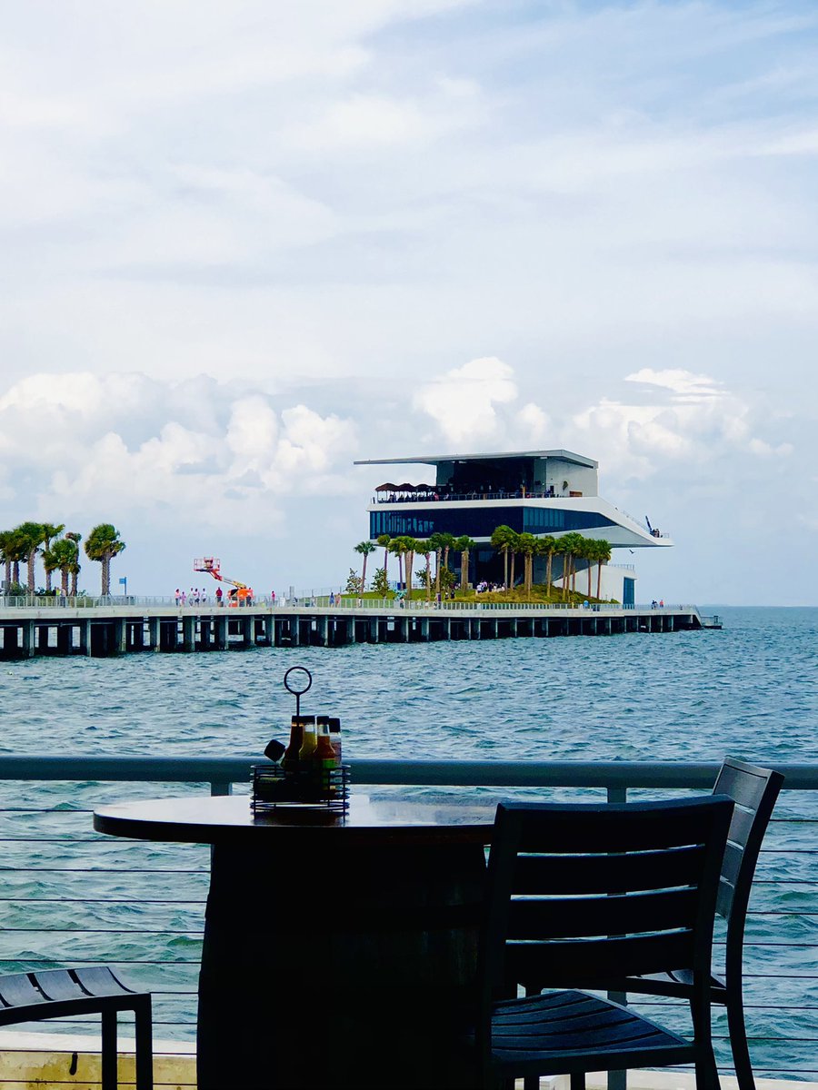 DeannaDys's tweet photo. Thanks for the amazing view and a yummy lunch @DocFords #vspc @StPetePier https://t.co/KsIly0ky92