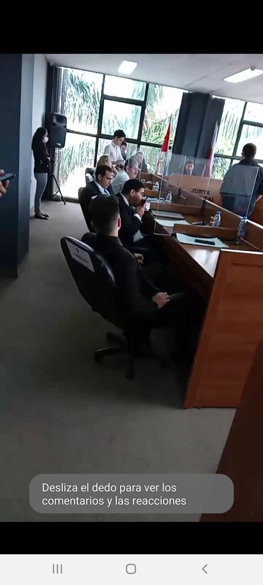 DiarioGlobalPy's tweet photo. SAN LORENZO

En la ciudad universitaria, 9 concejales votaron por la suba de pasaje interno cuando los buses están hechos chatarras. 🚐 Solo 3 dieron su respaldo a la gente y rechazaron la suba: Nicolás Verón (ChK) y los liberales Isaac Rojas y Luz Bella González.
¿Qué te parece? https://t.co/g462i9Pwkl