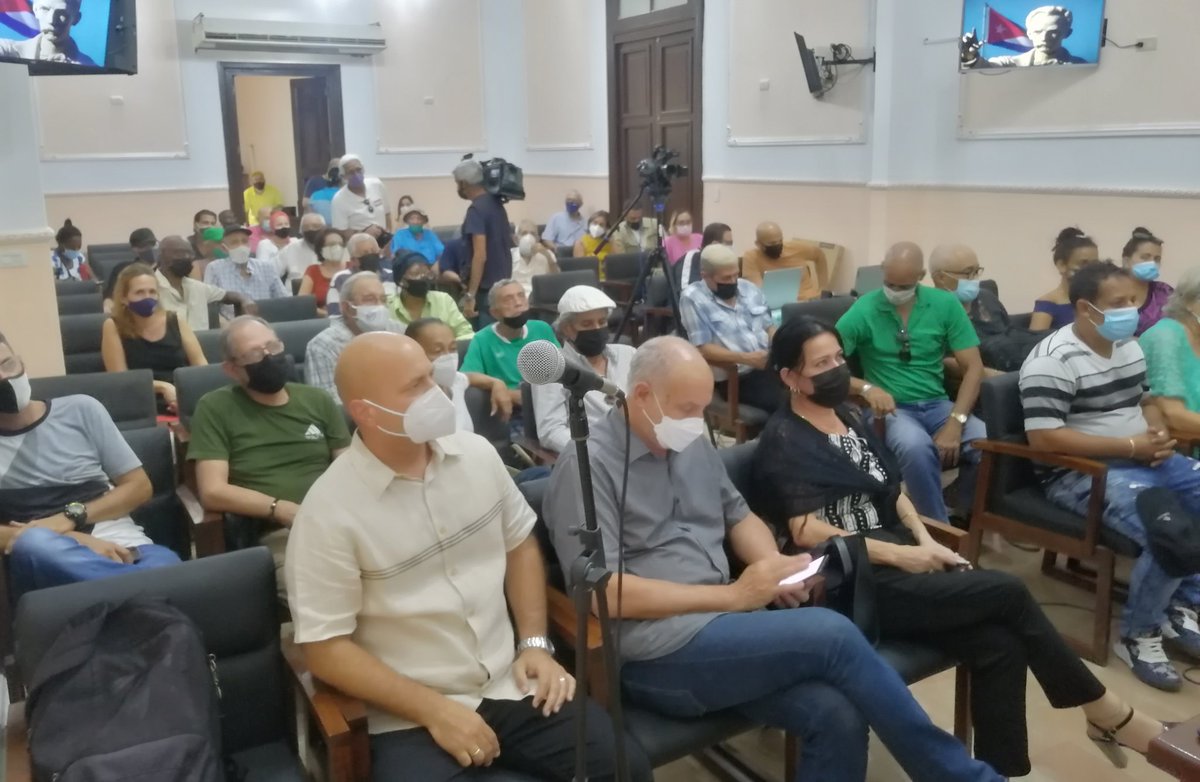 GHNordelo5's tweet photo. Merecido homenaje a Cecilio Avilés en la #UPEC a pocos días de su desaparición física. #Cuba #CDRCuba #SomosDelBarrio #CecilioAviles https://t.co/f3Z92PBbV3