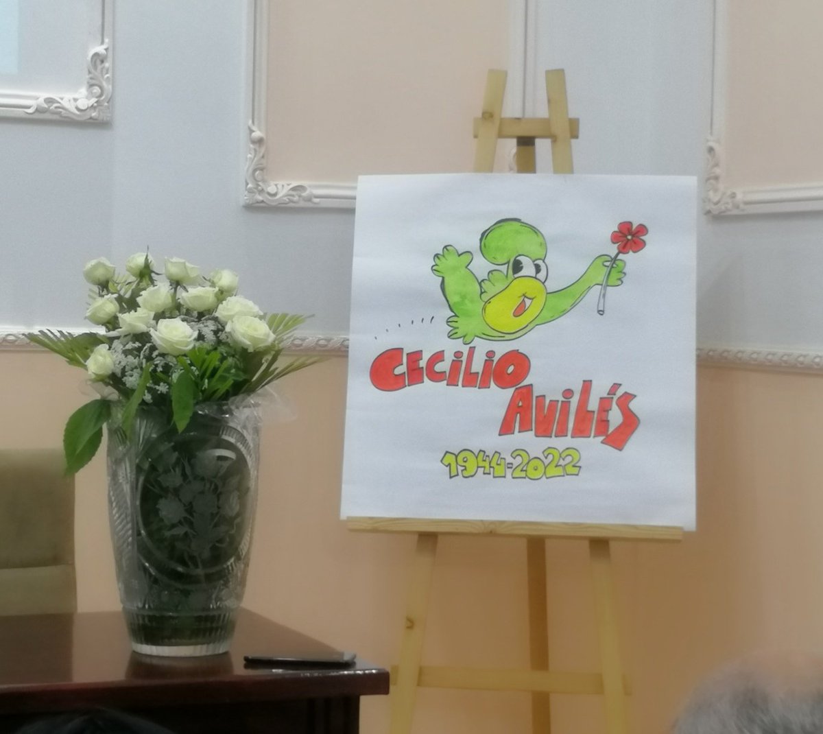GHNordelo5's tweet photo. Merecido homenaje a Cecilio Avilés en la #UPEC a pocos días de su desaparición física. #Cuba #CDRCuba #SomosDelBarrio #CecilioAviles https://t.co/f3Z92PBbV3