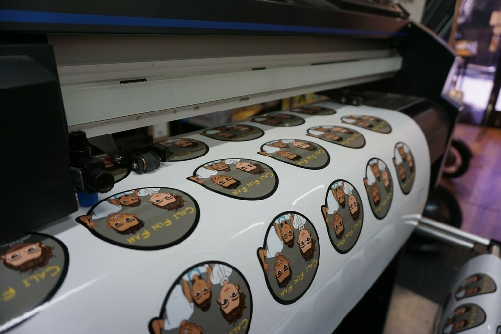 decalspec's tweet image. Very cool opportunity to run some YouTube promo stickers for @califunfamgaming! ⁠
If our Decal Spec fam tried to game together someone would get hurt, idk how they do it. Where are all the YouTubers at? If you have a channel drop the name in the comments instagr.am/p/Cbdlt0Sg1Mj/