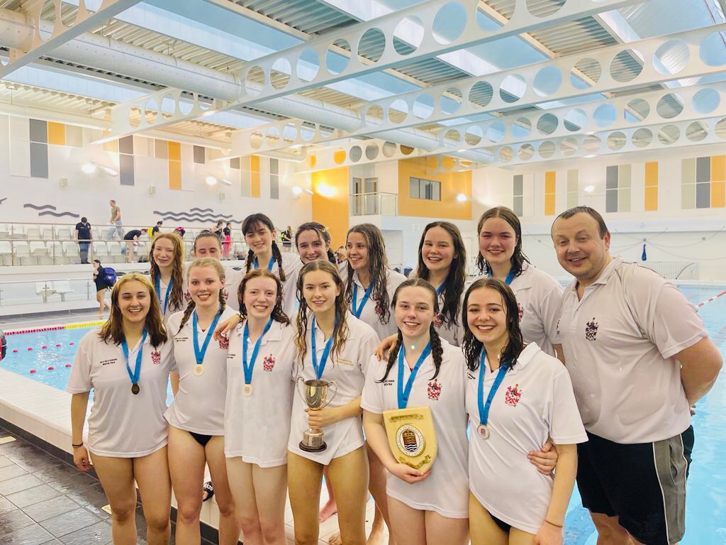 Alleyns_Sport's tweet photo. Does it get any better?! Our U18 girls are ESSA NATIONAL CHAMPIONS! 7 years of hard work and incredible effort from this lot; a fitting and thoroughly deserved way to end their season! Huge thanks to our friends at 
@NSBSport
 for hosting today’s tournament 🥳💪🏼🔥🏆🥇 https://t.co/F5Nq8LmVaj
