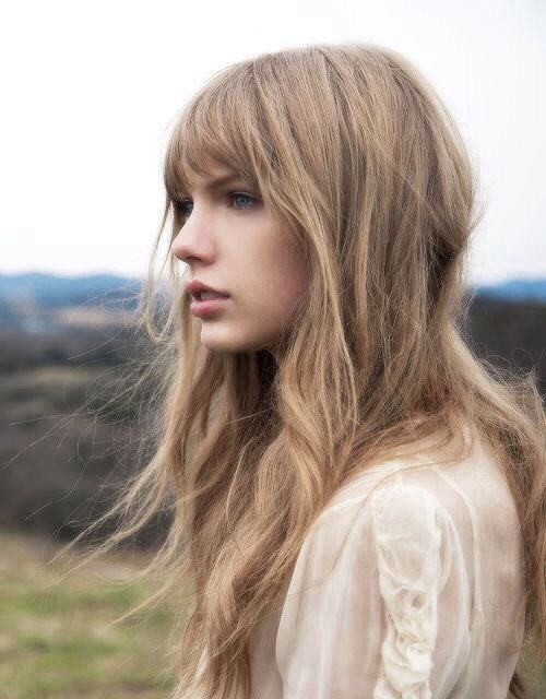 ASAMIHAWKS's tweet photo. poucos leitores tem a sorte de falar que tem uma música da taylor swift na adaptação do seu livro favorito

JOGOS VORAZES DEZ ANOS https://t.co/JR8bB04igm